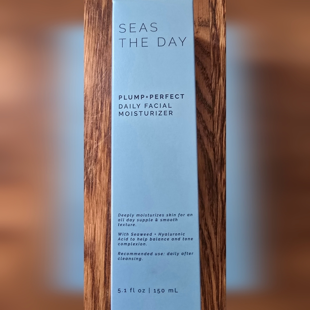 Sun+Moon Plump and Perfect Facial Moisturizer